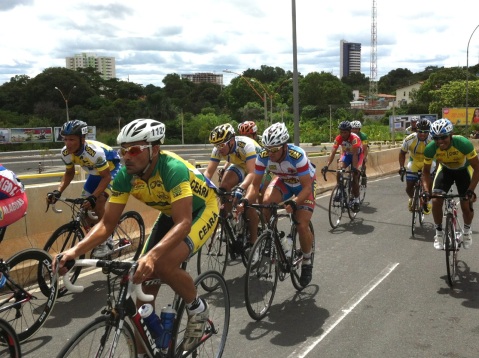 Copa Nordeste de Ciclismo de Estrada - subida ponte estaiada